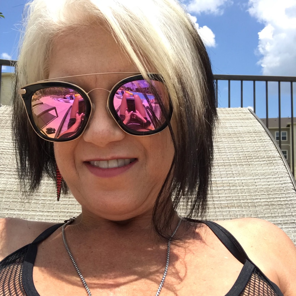 Meet your Posher, Kristle